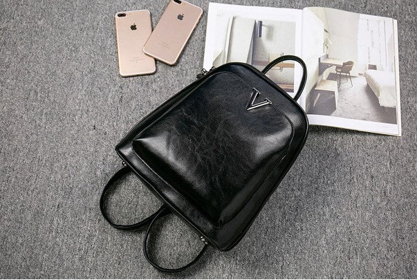 VINTAGE ELEGANCE LEATHER BACKPACK