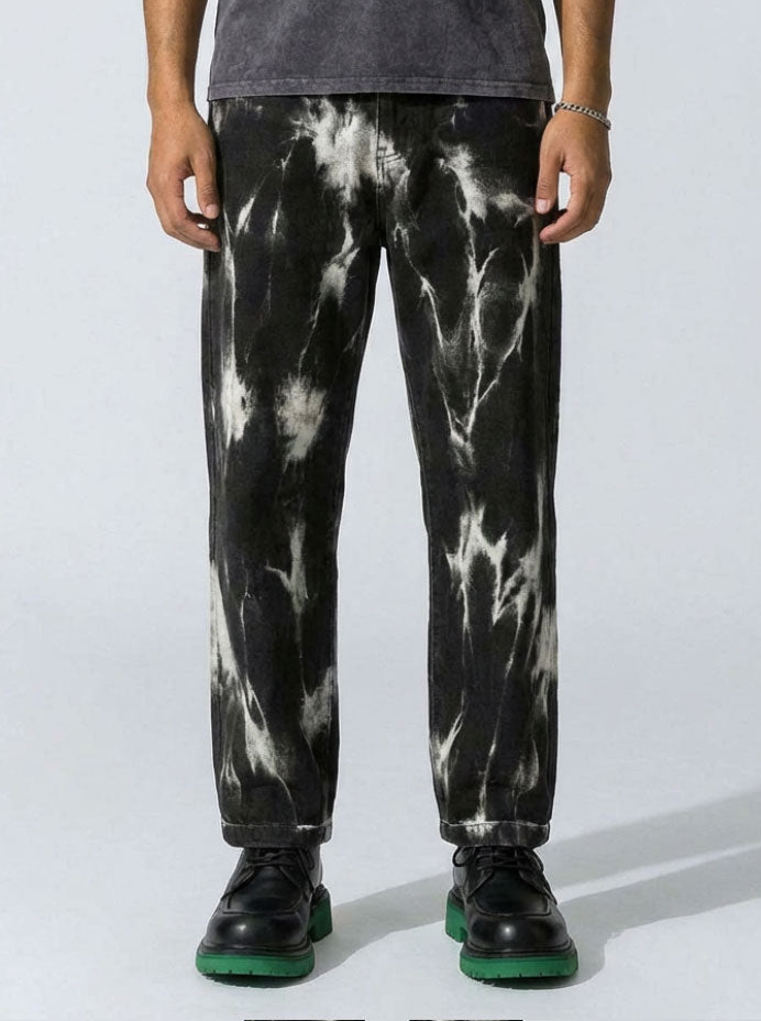 Loose-fitting, partially faded, straight-cut jeans