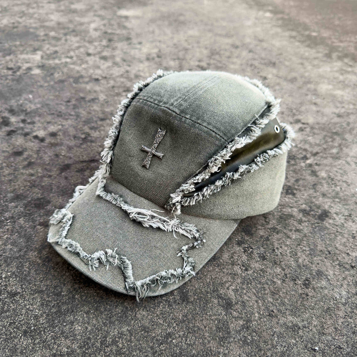 Washed Denim Cross Cap - detail view